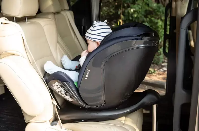 Xe 7 chỗ có tính trẻ em không? Giải đáp theo quy định mới nhất