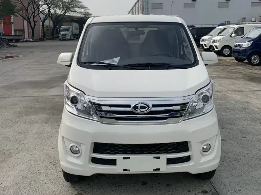 Thiết kế ngoại thất hiện đại và tối giản của xe ben 990kg Tera100S