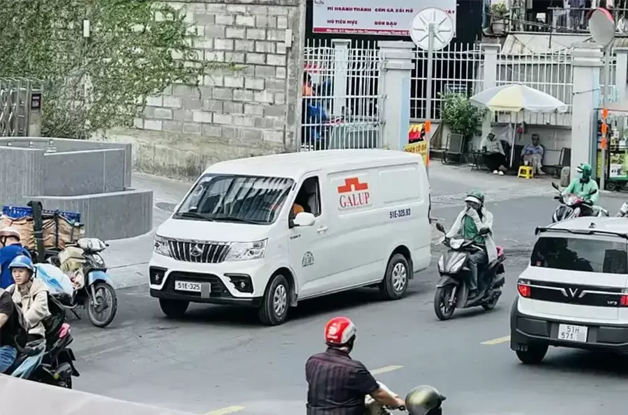 Tuân thủ biển báo và khung giờ lưu thông