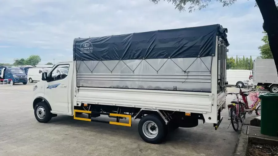 Xe tải 1 tấn 5 được ưa chuộng nhờ nhỏ gọn di chuyển phố linh hoạt
