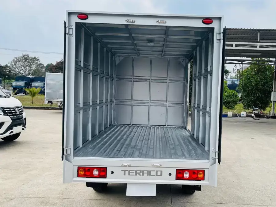 Thùng hàng dài hơn 3 m của Tera Star