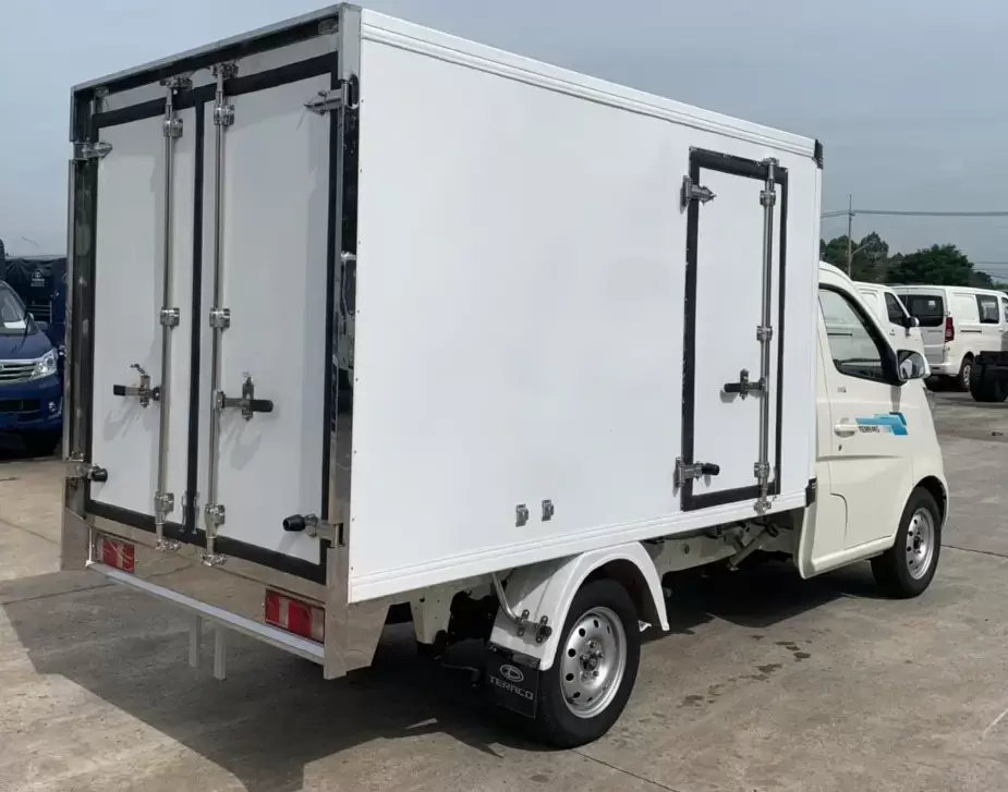 Xe tải 1 tấn thùng kín Tera100S phiên bản thùng composite