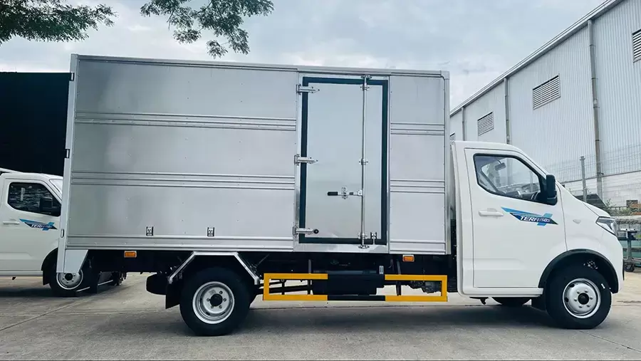 Tera150S thùng kín - Thùng hàng rộng, tối ưu vận chuyển thực tế