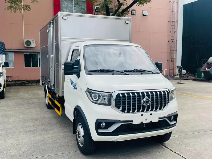 Thiết kế ngoại thất mạnh mẽ và hiện đại của Tera150S