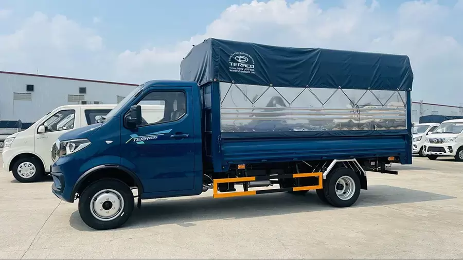 Xe tải 1t5 thùng mui bạt