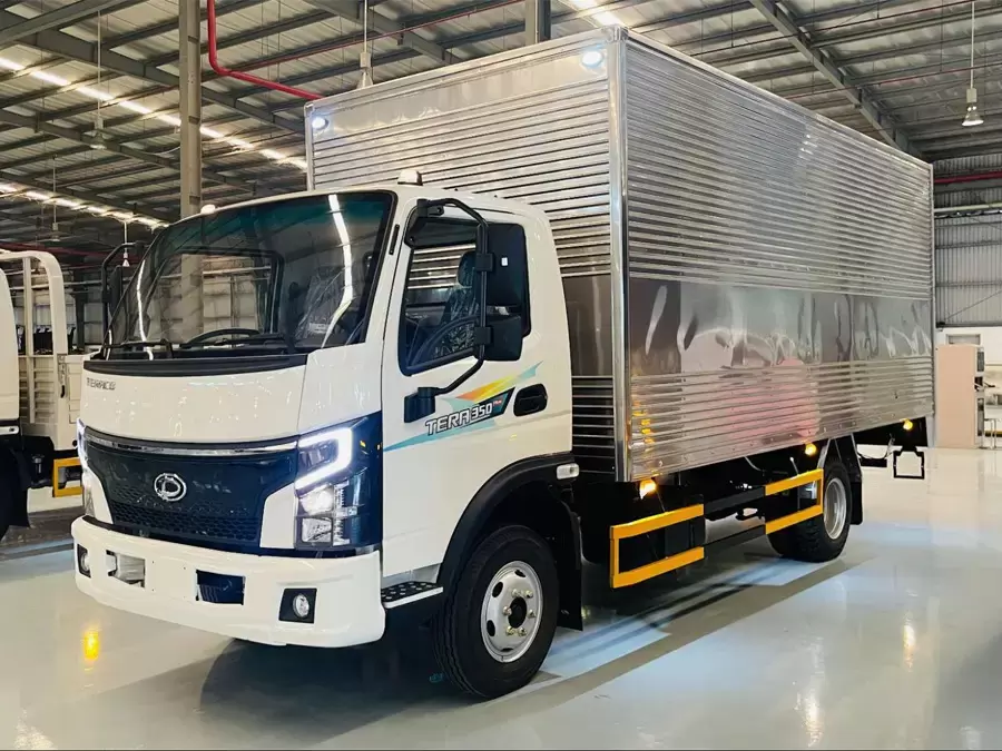 Thùng kín: Bảo vệ hàng hóa trước thời tiết và các tác nhân bên ngoài