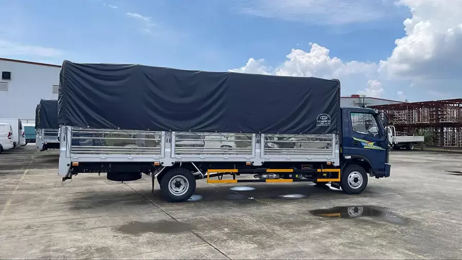 Thùng xe 6,2 m