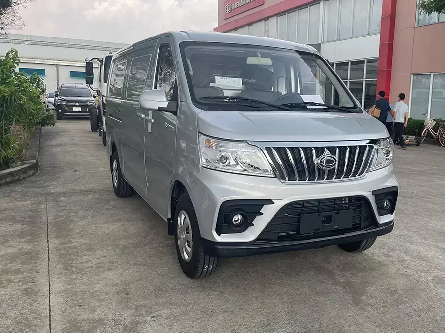 Xe tải 750kg được sử dụng phổ biến trong các hoạt động vận chuyển hàng hóa nhỏ lẻ