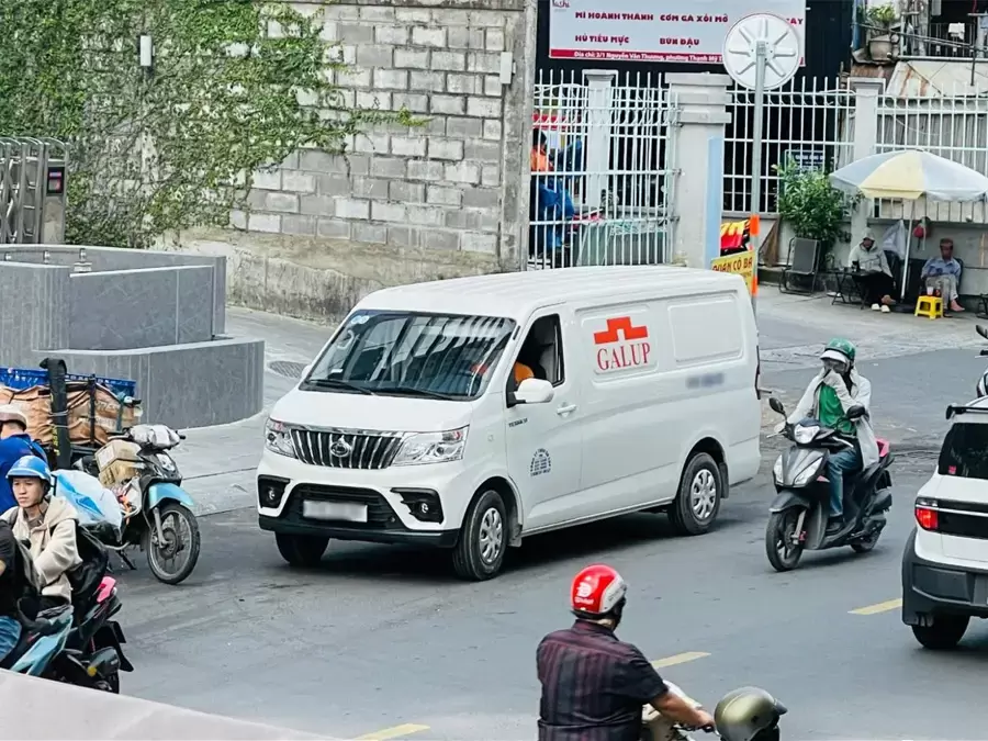 Xe tải 750kg linh động trong các mô hình giao hàng