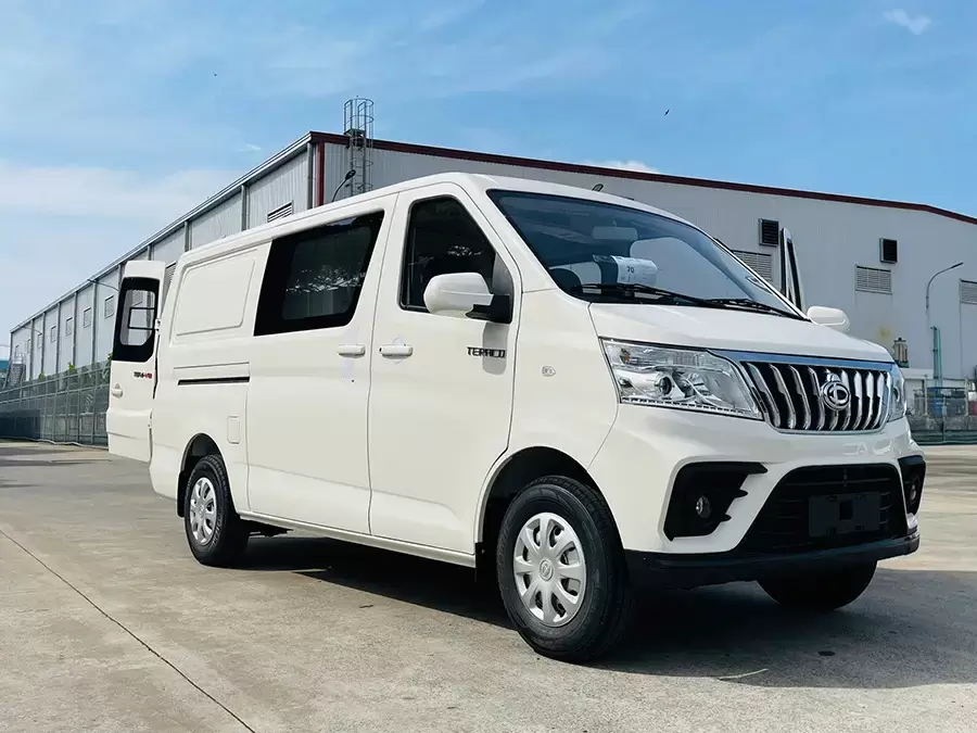 Tera-V8 sở hữu ngoại hình mạnh mẽ, cứng cáp