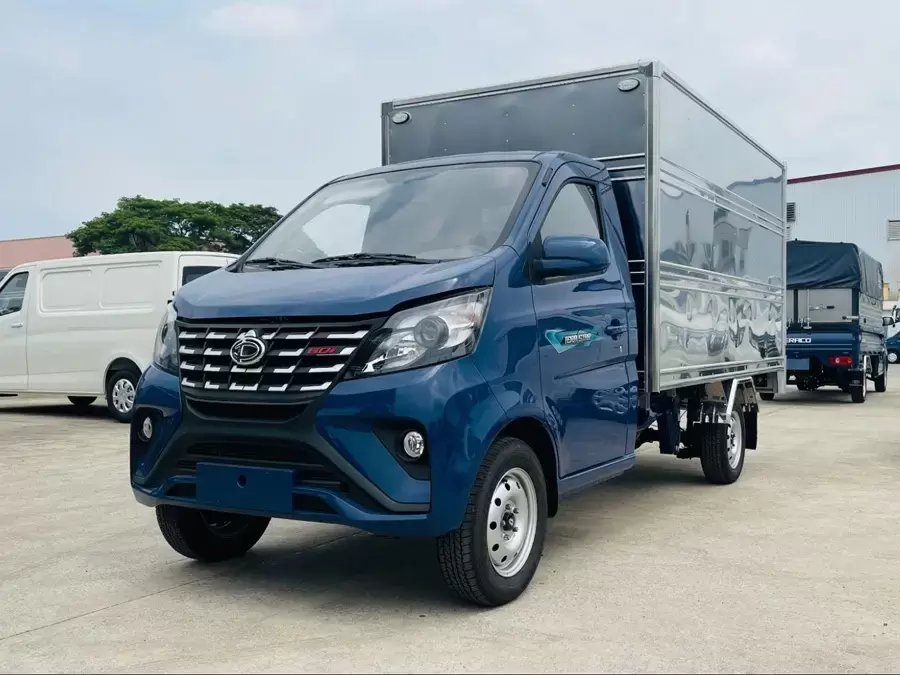 Xe tải 750kg đóng vai trò trợ thủ đắc lực cho nhiều mô hình kinh doanh