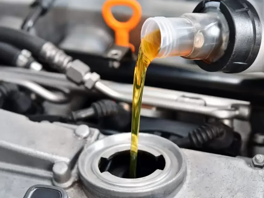 Dầu nhớt là “mạch máu” của động cơ xe tải