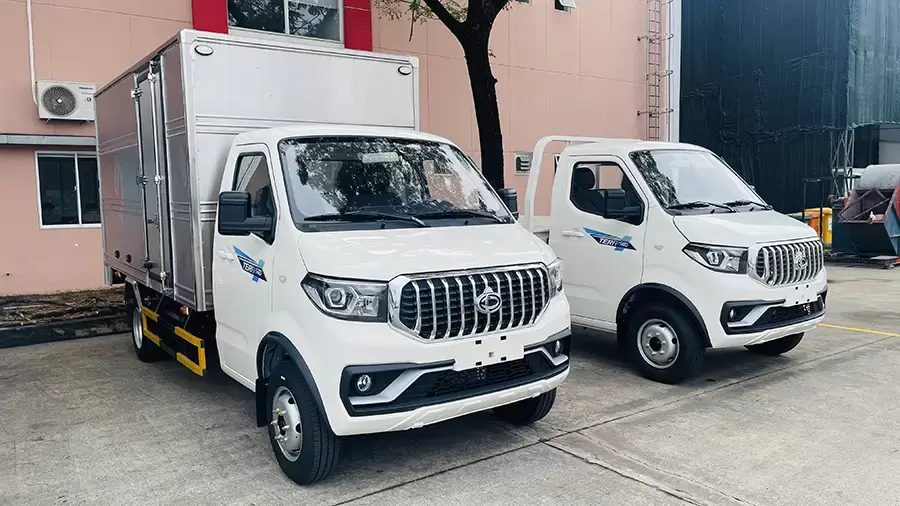 Xe tải động cơ xăng phù hợp hàng hóa tổng trọng lượng dưới 1.5 tấn