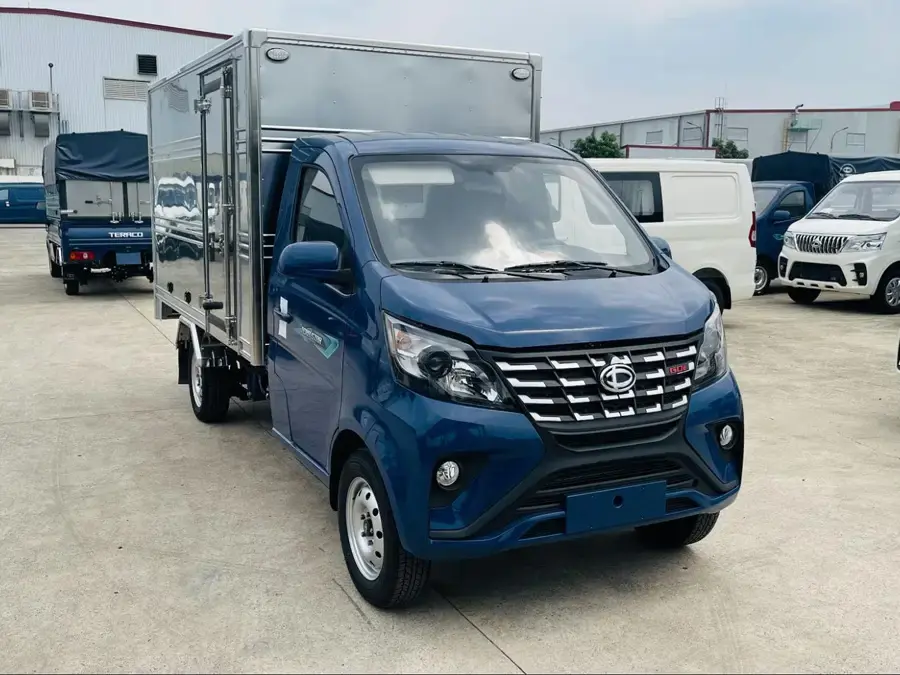 Xe tải 1 tấn phù hợp khi lượng hàng từ 800 - 1.000 kg