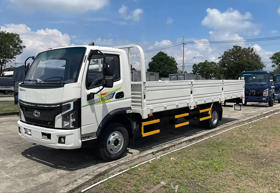 Xe tải thùng dài 6m3 rất phù hợp để chở hoa ngày Tết