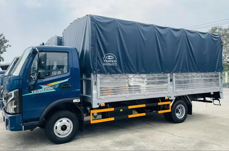 Chở nông sản đường dài nên chọn xe thùng bạt hay thùng kín?