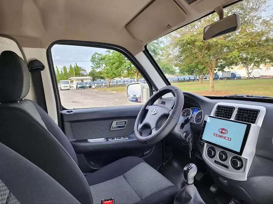 Nội thất xe tải nhỏ Tera100S