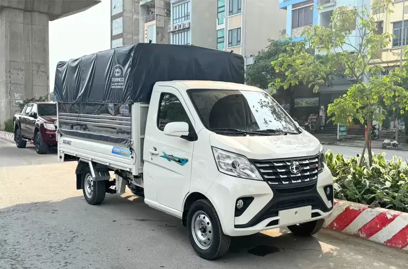 Xe tải nhỏ 990kg: Điểm danh hai mẫu xe tải hàng đầu hiện nay