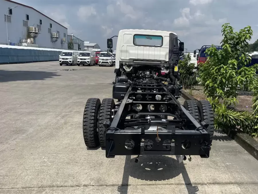 Khung gầm và hệ truyền động – Bền bỉ cho khai thác lâu dài