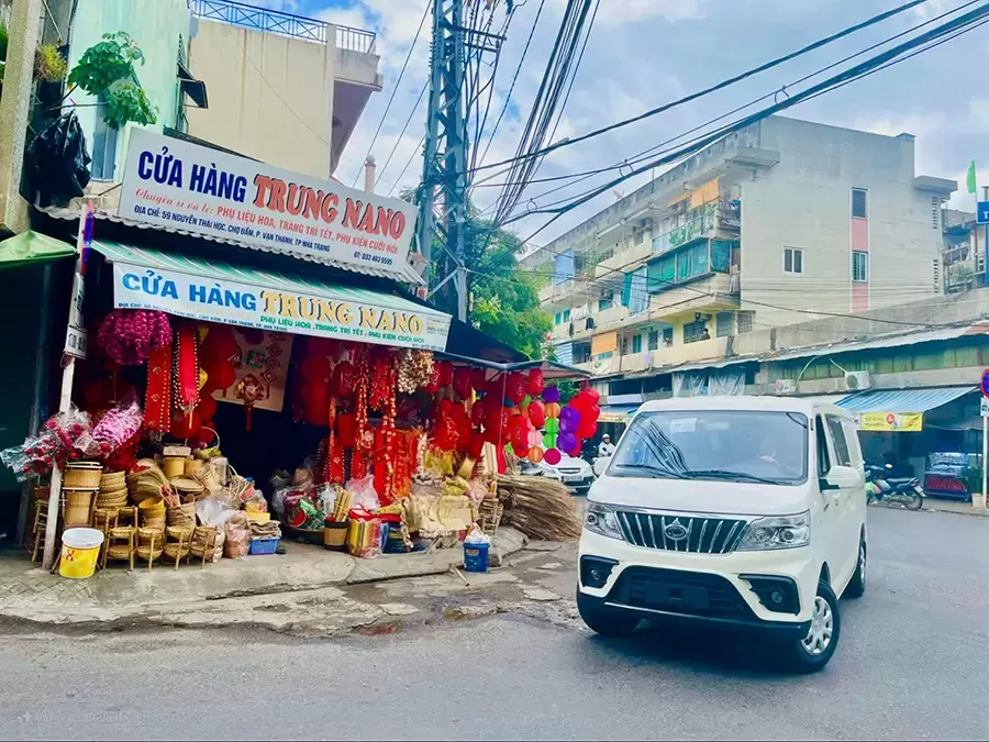 Trải nghiệm lái thử xe tải van Teraco 5 chỗ trước khi mua