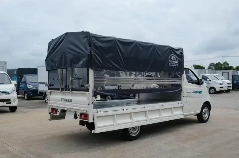 Xe tải thùng bạt 1 tấn giá mới nhất bao nhiêu?