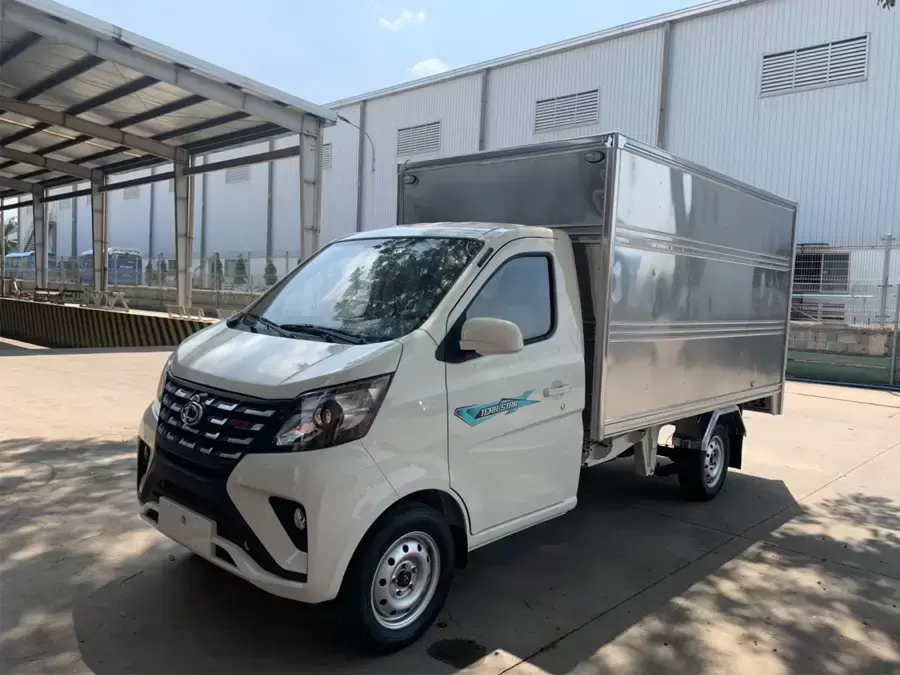 Xe tải thùng kín 1 tấn được nhiều khách hàng lựa chọn nhờ đáp ứng tốt các nhu cầu kinh doanh
