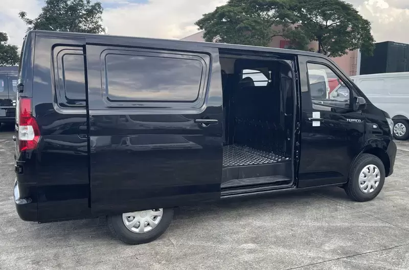 Không gian khoang hàng tối ưu giúp dòng xe này đáp ứng nhiều loại hàng