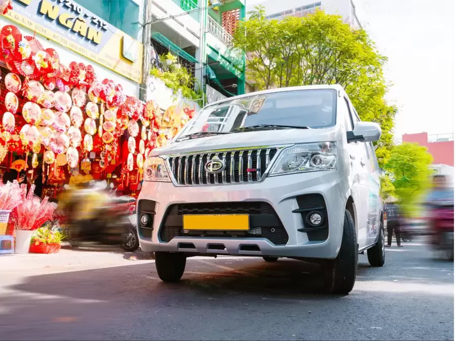 Xe tải van 950kg không bị giới hạn thời gian lưu thông trong đô thị
