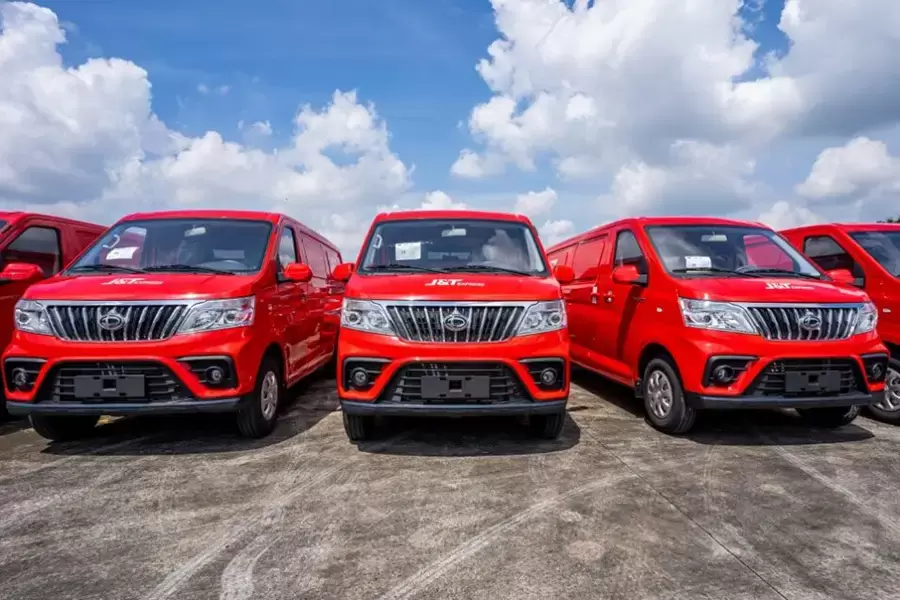 Xe tải van 950kg được nhiều đơn vị lựa chọn cho hoạt động vận tải nội đô