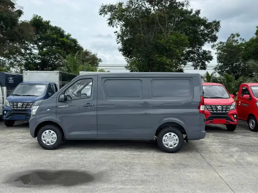Phiên bản Tera-V6 2 chỗ có khoang hàng dài 5,3 m³