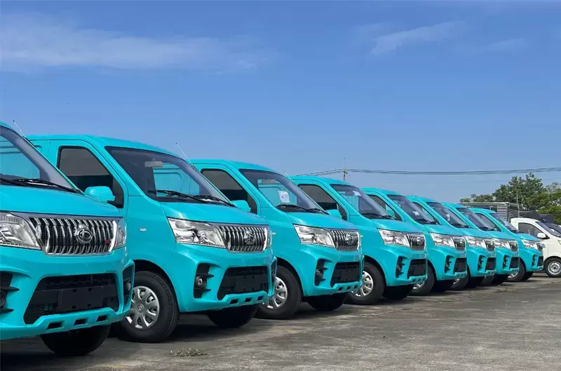 Top mẫu xe tải van giá rẻ và tốt nhất năm 2025