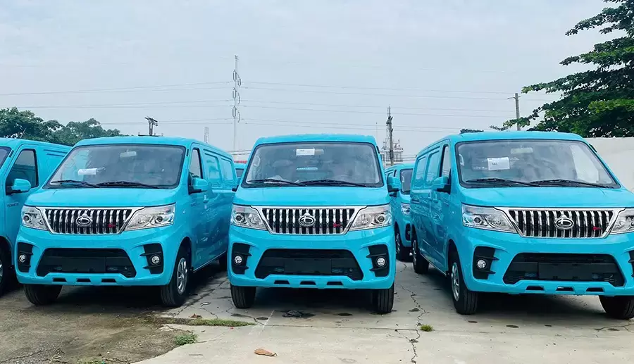 Thiết kế ngoại thất hiện đại của xe van 1 tấn Tera-V6