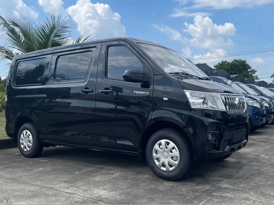 Xe van 1 tấn Tera-V8 có khoang hàng lớn nhất phân khúc