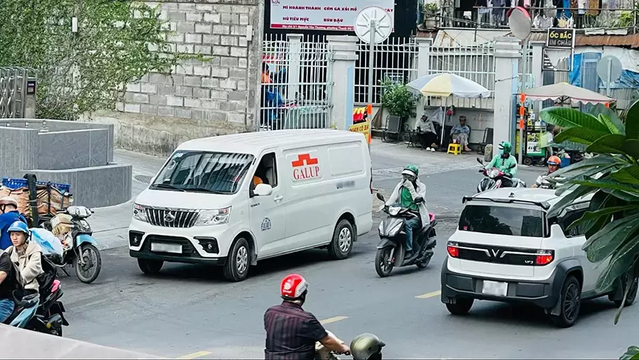 Xe van 1000kg linh hoạt và an toàn trong giao hàng đô thị