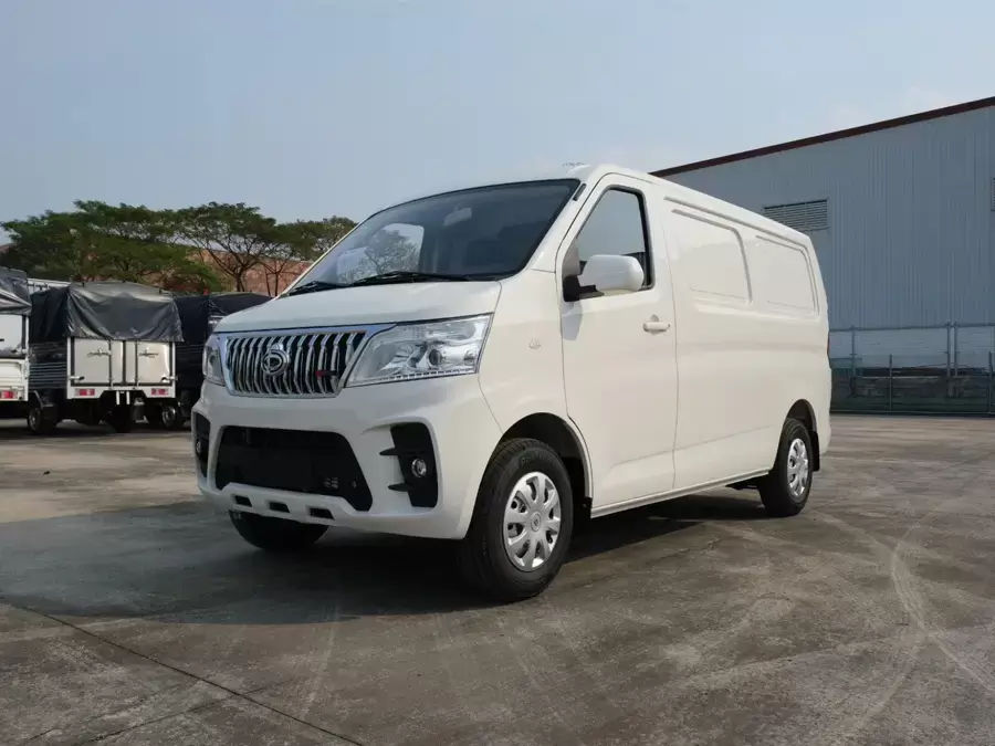 Thiết kế thân liền khối của xe van 900kg mang đến nhiều lợi ích