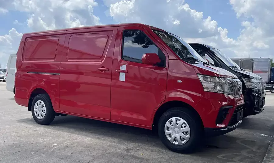 Khoang hàng lớn nhất phân khúc 4m8 của xe van Tera-V8