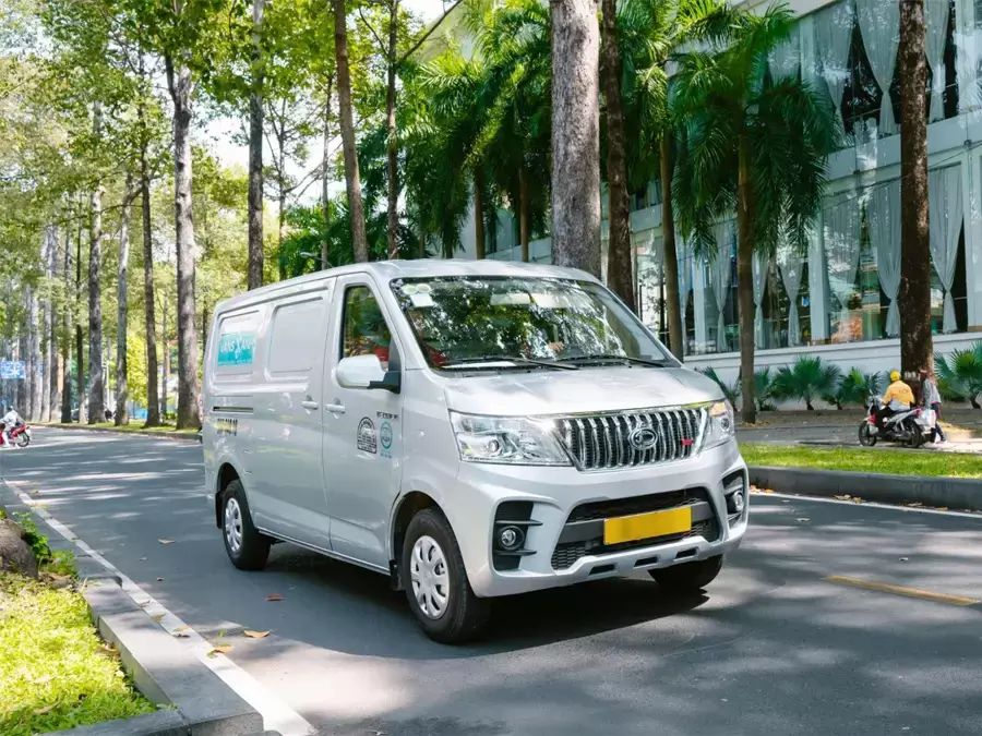 Xe van chở hàng linh hoạt trong nội đô đáp ứng nhiều nhóm khách hàng
