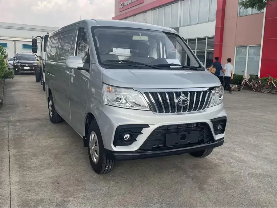 Chọn xe van 2 chỗ khi cần chuyên chở hàng hóa