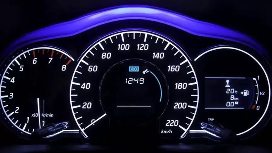 Một số đèn táp lô sáng khi xe khởi động để kiểm tra hệ thống